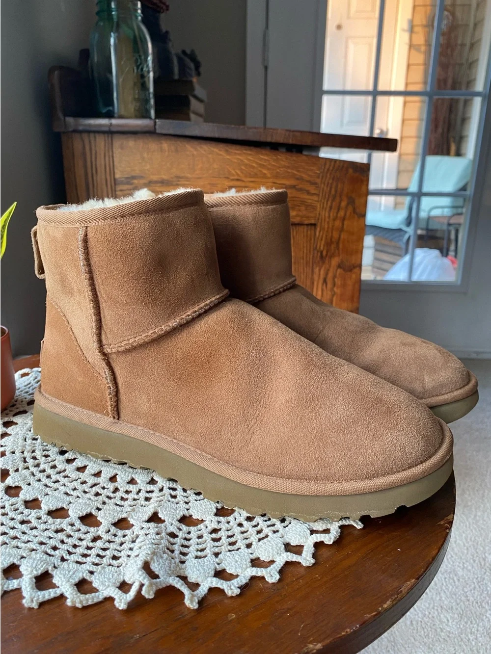 UGG Mini Boot in Chestnut Brown Suede Size 8 NEW